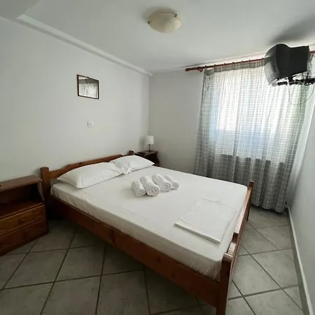 Athina Rooms Karvounades Exterior photo