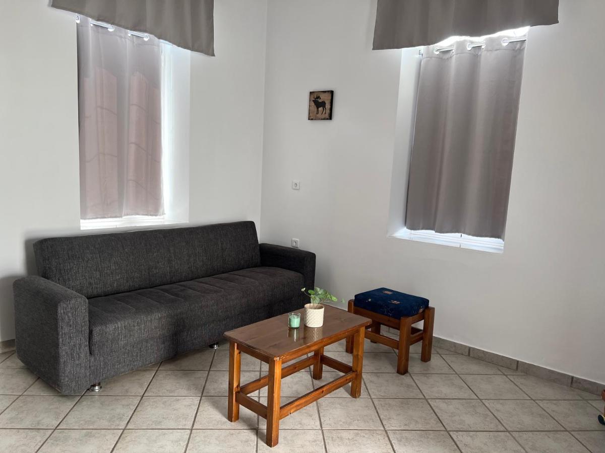 Athina Apartment *